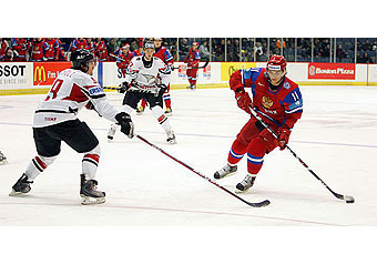 Молодежная сборная России по хоккею стартовала на чемпионате мира с победы