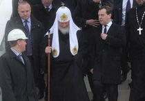 Медведев испытал счастье в монастыре