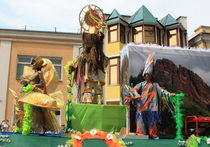 Красноярский карнавал завершился каруселью памятников