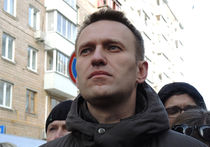 Навального вызвали в суд из-за обидевшегося на "наркомана" депутата