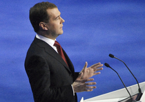 Медведев напоследок совершил перестановки в армии