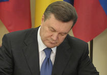 Янукович уйдет на корабле: Президент находится в Севастополе 