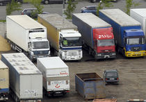 Перехватывающие парковки для грузовиков построят у МКАД