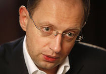 Яценюк: ВТО поможет Украине отстоять право на торговлю с Россией