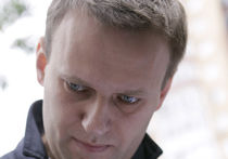 Навальный просится в отпуск, а свидетели обвинения разваливают его дело
