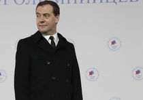 Почему доход Медведева в 2013 году снизился на 1,5 млн. рублей
