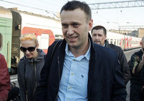 Навальному не дали спокойно почитать