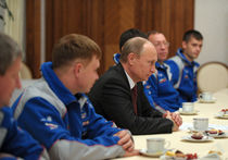 Гонщики рассказали Путину о скорости, а Кадыров о бюджете