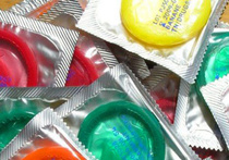 Москва отметила день контрацепции розыгрышем презервативов