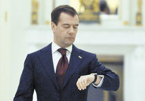 Депутаты взбунтовались против правительства: Дворкович опять тормозит закон о зимнем времени