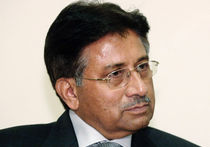 Экс-президент Мушарраф избежал ареста, просто уехав от полиции на внедорожнике