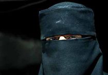 В Аравии введена электронная система слежения за женским полом