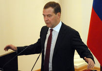 Медведев отправил бюджет под гильотину