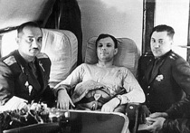 Вслед за Гагариным летели врачи