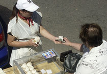 Московские мороженщики просят увеличить число киосков
