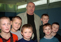 Владимир Максимов: “Гандбол, как и любой спорт, нужно развивать со школы”
