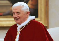 Папа Римский покидает Ватикан на вертолёте