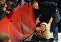 Активистки FEMEN грудью проложили дорогу к искусству