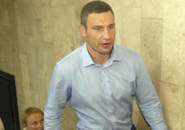Виталий Кличко из-за травмы вернется на ринг только в 2014 году
