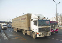 «Рулить» грузовиками в Москве будут иностранцы
