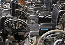 Почему инвалидов не пускают в кафе на колясках?