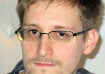 Сноуден на встрече с правозащитниками объявил о решении просить убежища в России