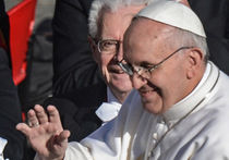 Папа Римский Франциск наносит свой первый визит в Бразилию и продолжает скромничать