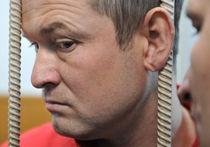 Адвокат Развозжаева узнал о его возвращении в Москву из СМИ