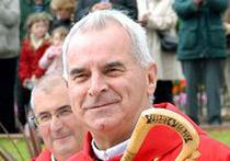 Главный британский кардинал лишился поста перед конклавом