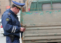 Гражданин Азербайджана напал на столичных полицейских 