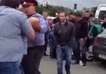Подробности конфликта на Матвеевском рынке: полицейские дали спокойно уйти преступнику, пробившему голову их коллеге