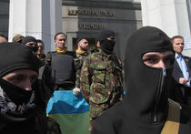 "Правый сектор" на Вече в Киеве требует отставки Авакова