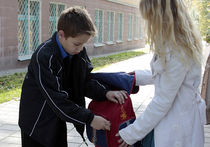 Школьники получили портфель с системой ГЛОНАСС