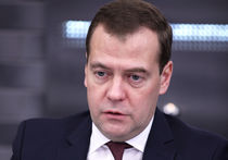Медведев поддержал своих производителей сельхозтехники