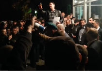 "80% шахтеров не выходят на работу и сейчас штурмуют "Краснодонуголь"