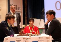 На турнире претендентов экс-чемпион мира Владимир Крамник разгромил Сергея Карякина
