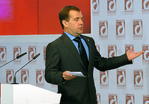 Медведев: «У нас ни фига не защищено. Вообще»