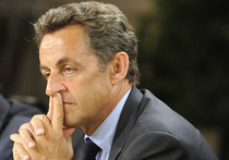 Из-за Саркози обыскали дом Карлы Бруни