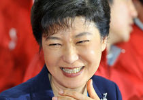 Южную Корею возглавит дочь диктатора