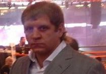 Александр Емельяненко, уволенный за пьяный дебош, завершил карьеру
