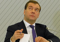 Медведев отказался возвращать зимнее время