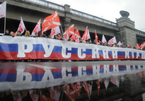“Русский марш” против националистов