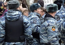 «Есть ранения, разворотило живот». Очевидцы - о захвате Харьковской ОГА «Правым сектором»