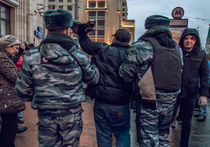 Акция в защиту «узников Болотной» возле Госдумы прошла под песню Цоя