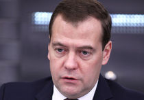 Медведев продолжает мечтать о финансовой независимости России 