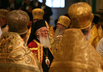 Синод РПЦ призывает к миру