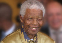 Мир отмечает 95-летие Нельсона Манделы – первого чернокожего президента ЮАР