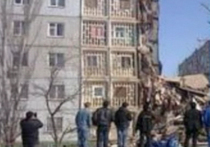 В Астрахани "в гармошку" сложился подъезд 9-этажки
