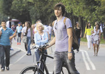 Правила дорожного движения изменили в угоду велосипедистам лишь на бумаге