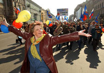 Профсоюзы выводят на улицы Москвы десятки тысяч и Собянина
